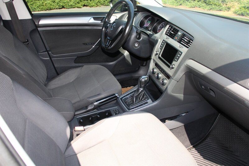 Used 2016 Volkswagen Golf S FWD image 14