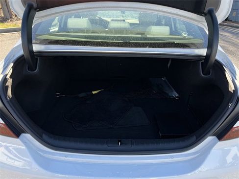 Used 2025 Genesis G70 2.5T image 23