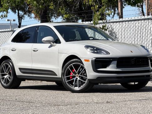 Used 2022 Porsche Macan S image 2