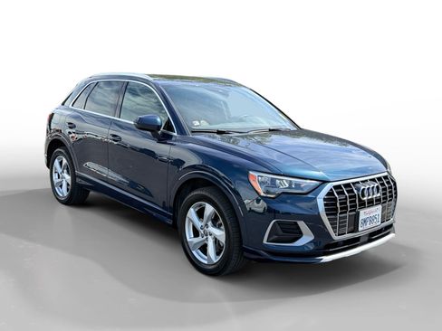 Used 2019 Audi Q3 2.0T Premium w/ Convenience Package image 7