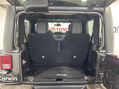 Used 2017 Jeep Wrangler 75th Anniversary image 18