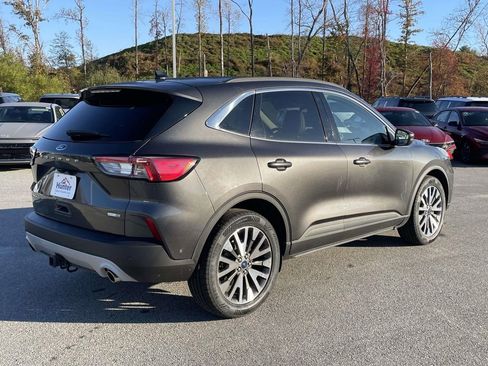 Used 2020 Ford Escape Titanium image 28