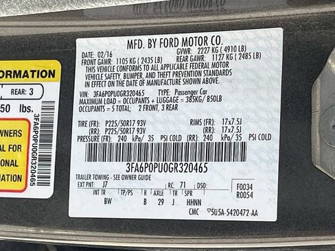 Used 2016 Ford Fusion Energi SE FWD image 31