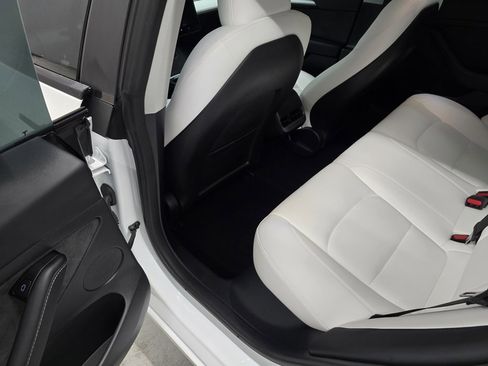 Used 2023 Tesla Model 3 Performance image 25