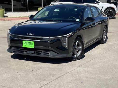 Used 2025 Kia K4 LXS image 5