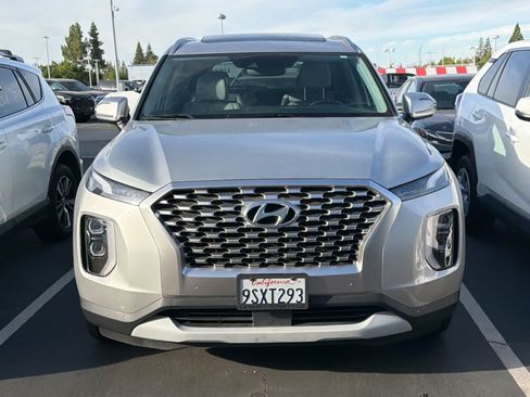 Used 2022 Hyundai Palisade SEL w/ Premium Package FWD image 5