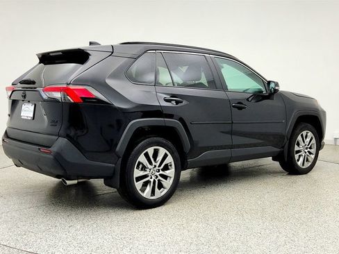Used 2023 Toyota RAV4 XLE Premium AWD/4WD image 5