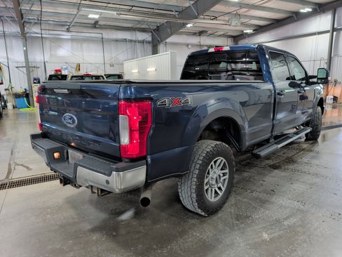 Used 2019 Ford F250 Lariat w/ Lariat Value Package AWD/4WD image 3