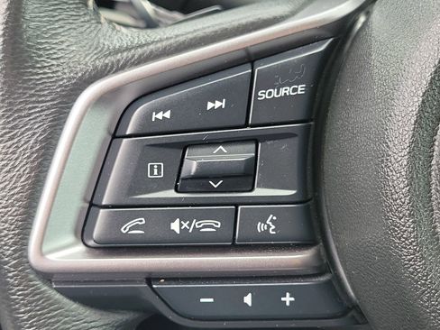 Used 2025 Subaru Outback Premium AWD/4WD image 8