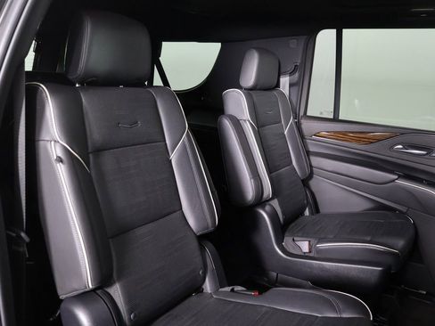 Used 2023 Cadillac Escalade ESV Premium Luxury w/ Performance Package AWD/4WD image 36