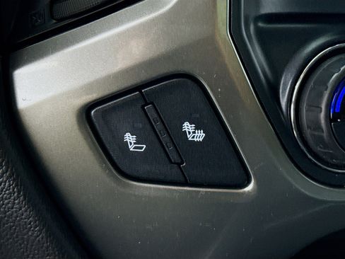 Used 2018 Chevrolet Silverado 1500 LT w/ All Star Edition image 20