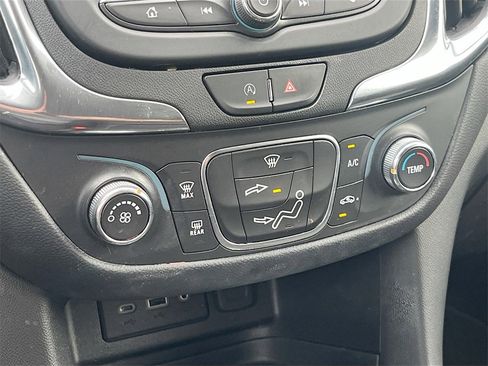 Used 2023 Chevrolet Equinox LT image 15