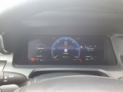 Used 2025 Toyota Tacoma TRD Sport AWD/4WD image 19