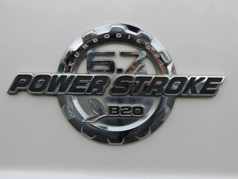 Used 2011 Ford F350 Lariat w/ Lariat Interior Pkg image 9