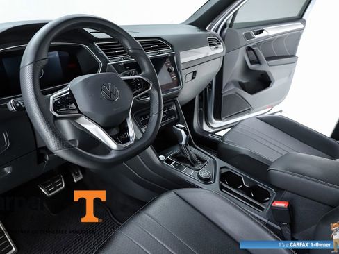 Used 2023 Volkswagen Tiguan SE R-Line image 19