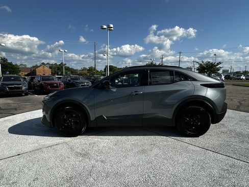 New 2026 Subaru Uncharted AWD image 4