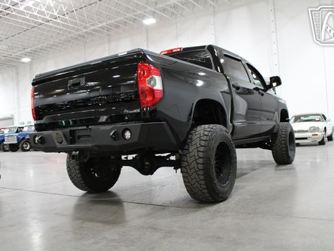 Used 2014 Toyota Tundra SR5 w/ TRD Off Road Package image 33