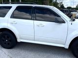 Used 2010 Mercury Mariner 2WD image 3