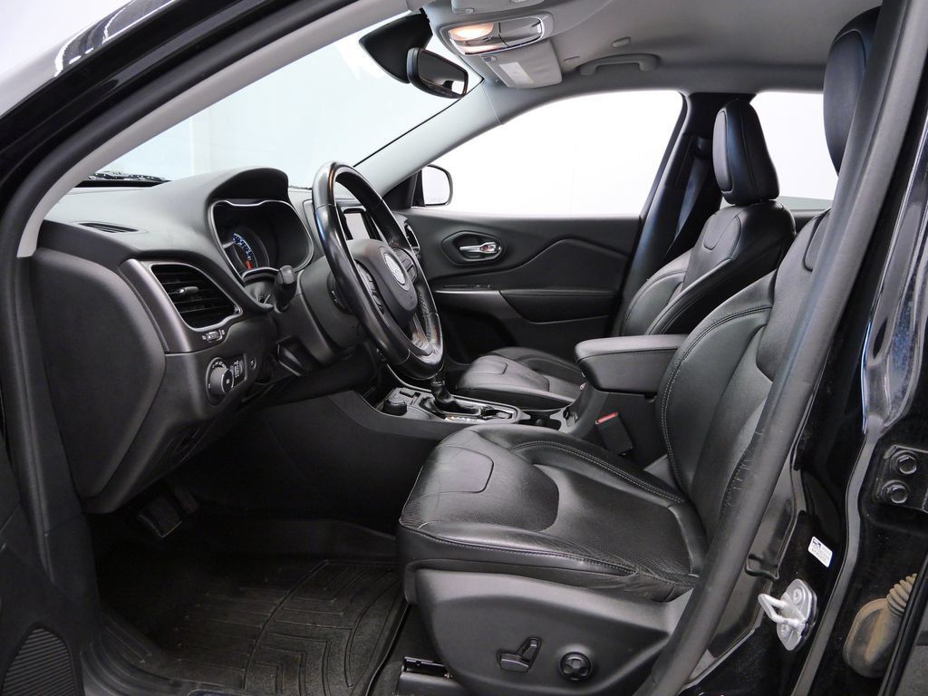 Certified 2020 Jeep Cherokee Limited AWD/4WD image 13
