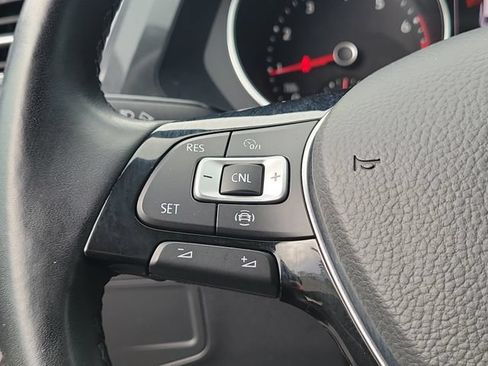 Used 2019 Volkswagen Tiguan SE w/ Panoramic Sunroof Package AWD/4WD image 25
