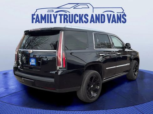 Used 2019 Cadillac Escalade Premium Luxury image 6