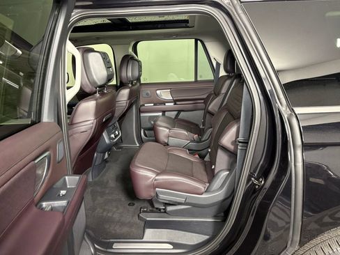 Used 2026 Ford Expedition Max Platinum w/ Platinum Ultimate Package AWD/4WD image 29