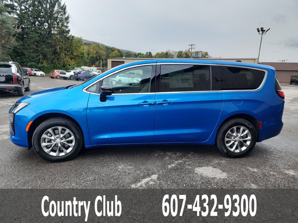 New 2027 Chrysler Pacifica Select AWD/4WD image 5