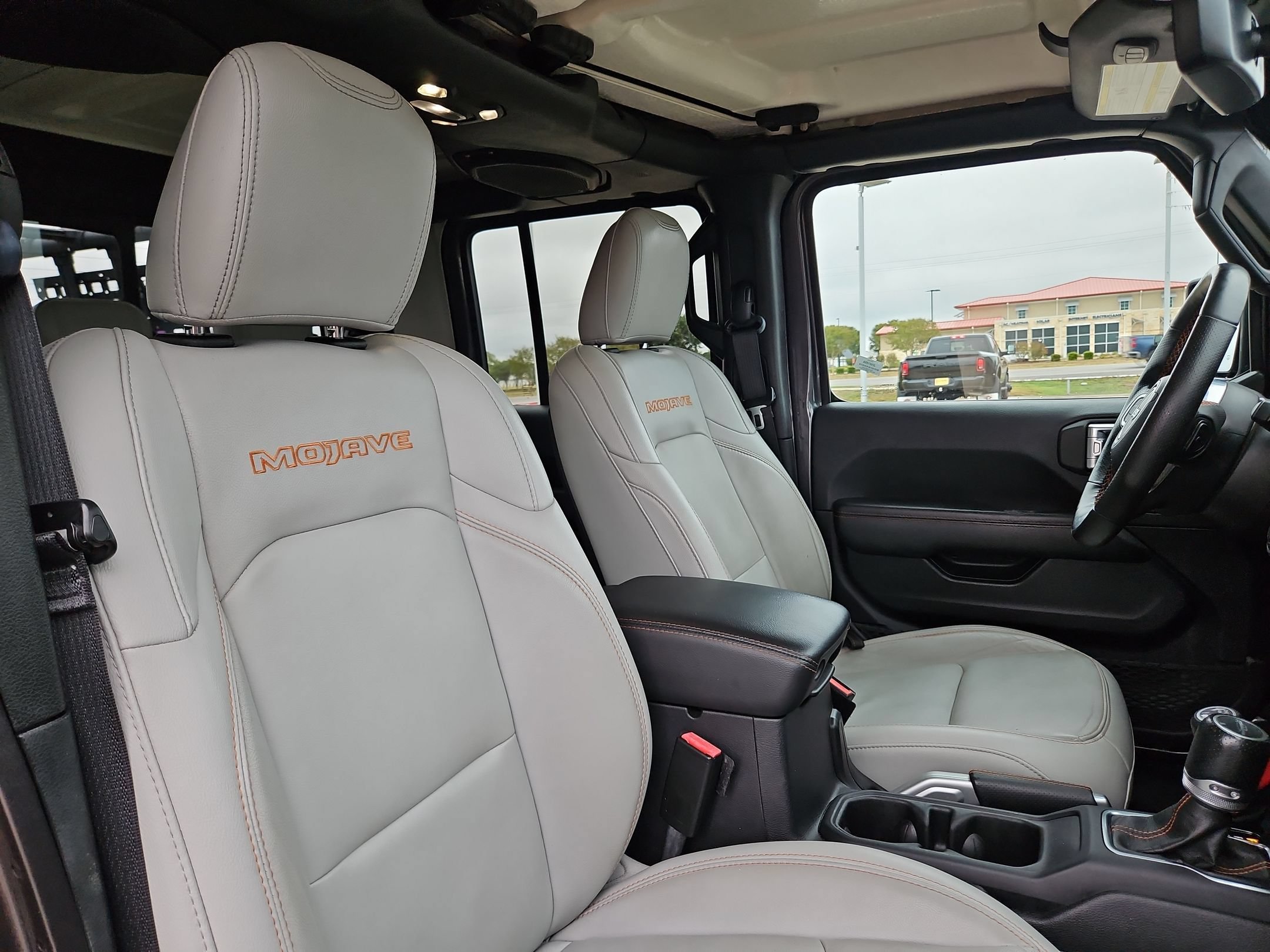 Used 2021 Jeep Gladiator Mojave AWD/4WD image 30