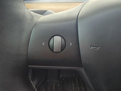 Used 2022 Tesla Model Y Performance image 68