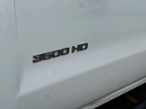 Used 2017 Chevrolet Silverado 3500 W/T AWD/4WD image 5