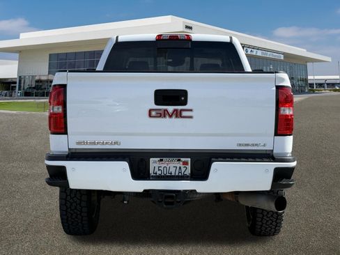 Used 2016 GMC Sierra 2500 Denali w/ Duramax Plus Package image 9