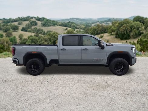 Used 2024 GMC Sierra 2500 AT4 w/ AT4 Premium Plus Package AWD/4WD image 12