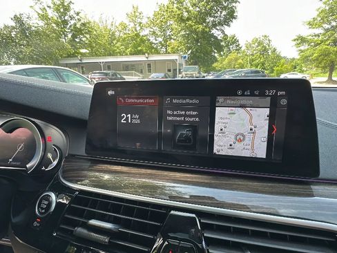 Used 2017 BMW 540i xDrive AWD/4WD image 27