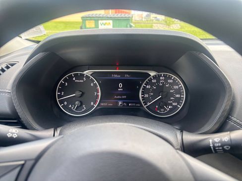 Used 2025 Nissan Sentra SV FWD image 39