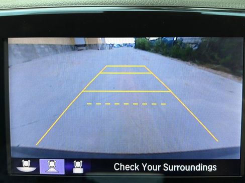 Used 2016 Honda Pilot Touring image 33