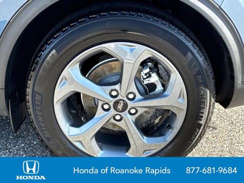 Used 2025 Ford Escape ST-Line FWD image 19