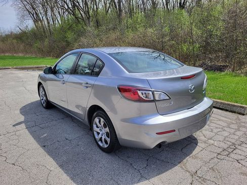 Used 2013 MAZDA MAZDA3 i Sport image 9