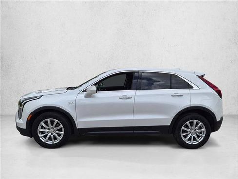 Used 2023 Cadillac XT4 Luxury w/ Driver Awareness Package FWD image 8