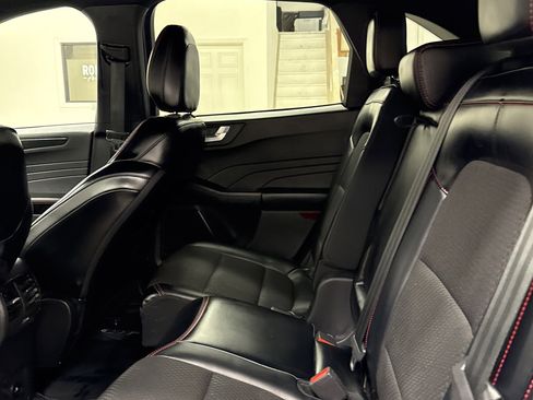 Used 2024 Ford Escape ST-Line w/ Equipment Group 301A image 12