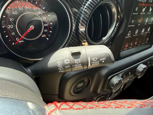 Used 2021 Jeep Wrangler Unlimited Rubicon AWD/4WD image 18