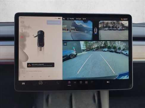 Used 2024 Tesla Model Y Long Range image 13