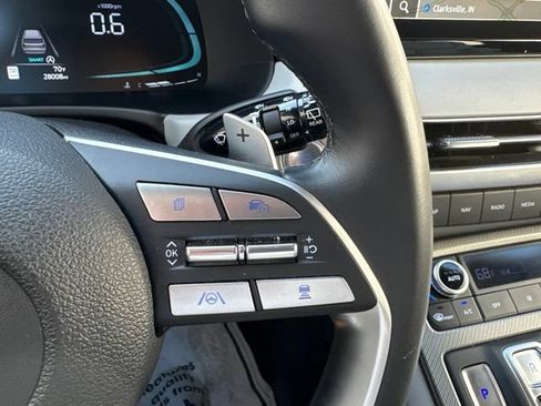 Used 2024 Hyundai Palisade SEL FWD image 21
