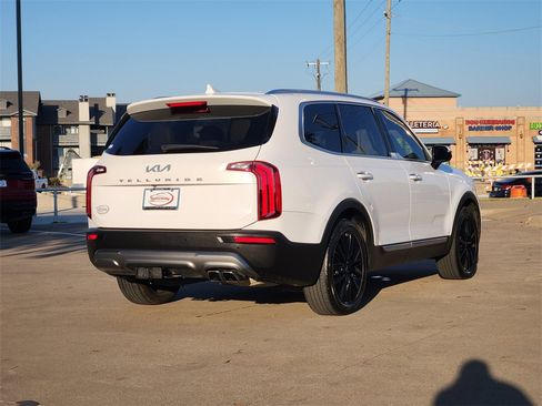 Used 2022 Kia Telluride SX w/ Towing Package image 7