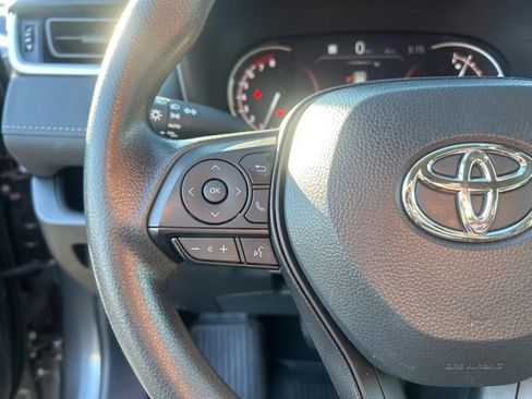 Used 2024 Toyota RAV4 XLE image 19