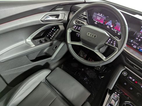 New 2025 Audi Q5 Premium Plus image 9