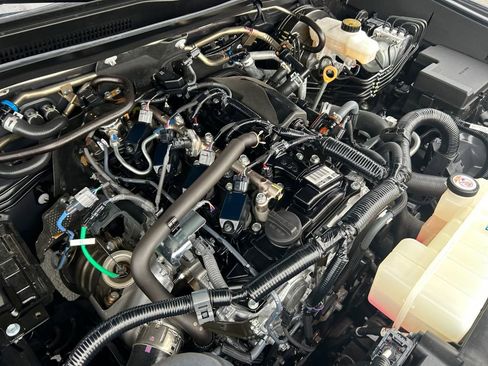 Used 2025 Toyota Tacoma TRD Sport image 30