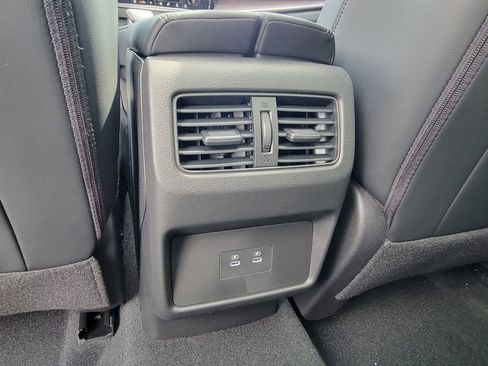 New 2026 Nissan Rogue Platinum AWD/4WD image 13