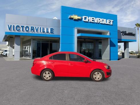 Used 2015 Chevrolet Sonic LT image 4