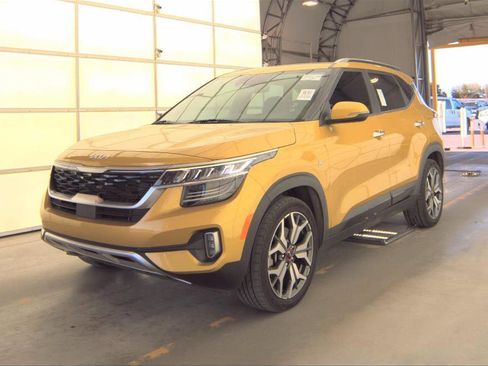 Used 2022 Kia Seltos SX w/ Sunroof Package image 2
