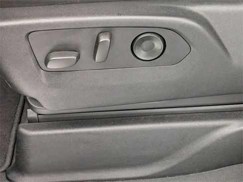 Used 2021 Chevrolet Tahoe LT image 14